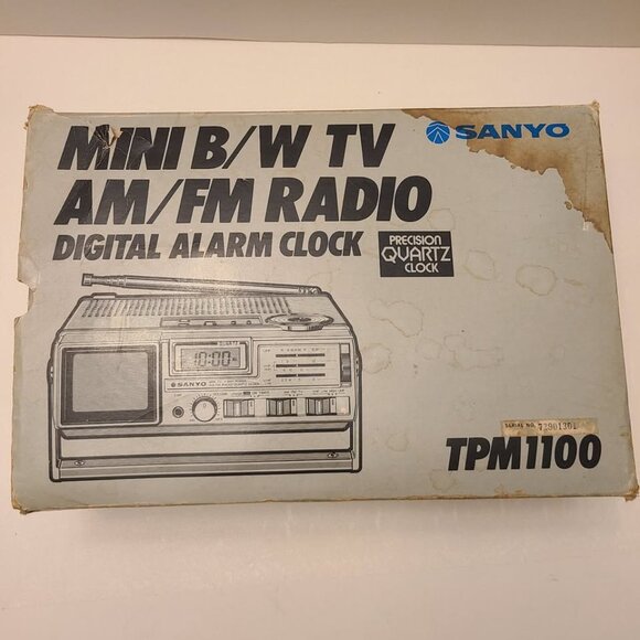 Vintage Sanyo TPM1000 Portable Mini TV & AM-FM Radio Receiver - Picture 2 of 10